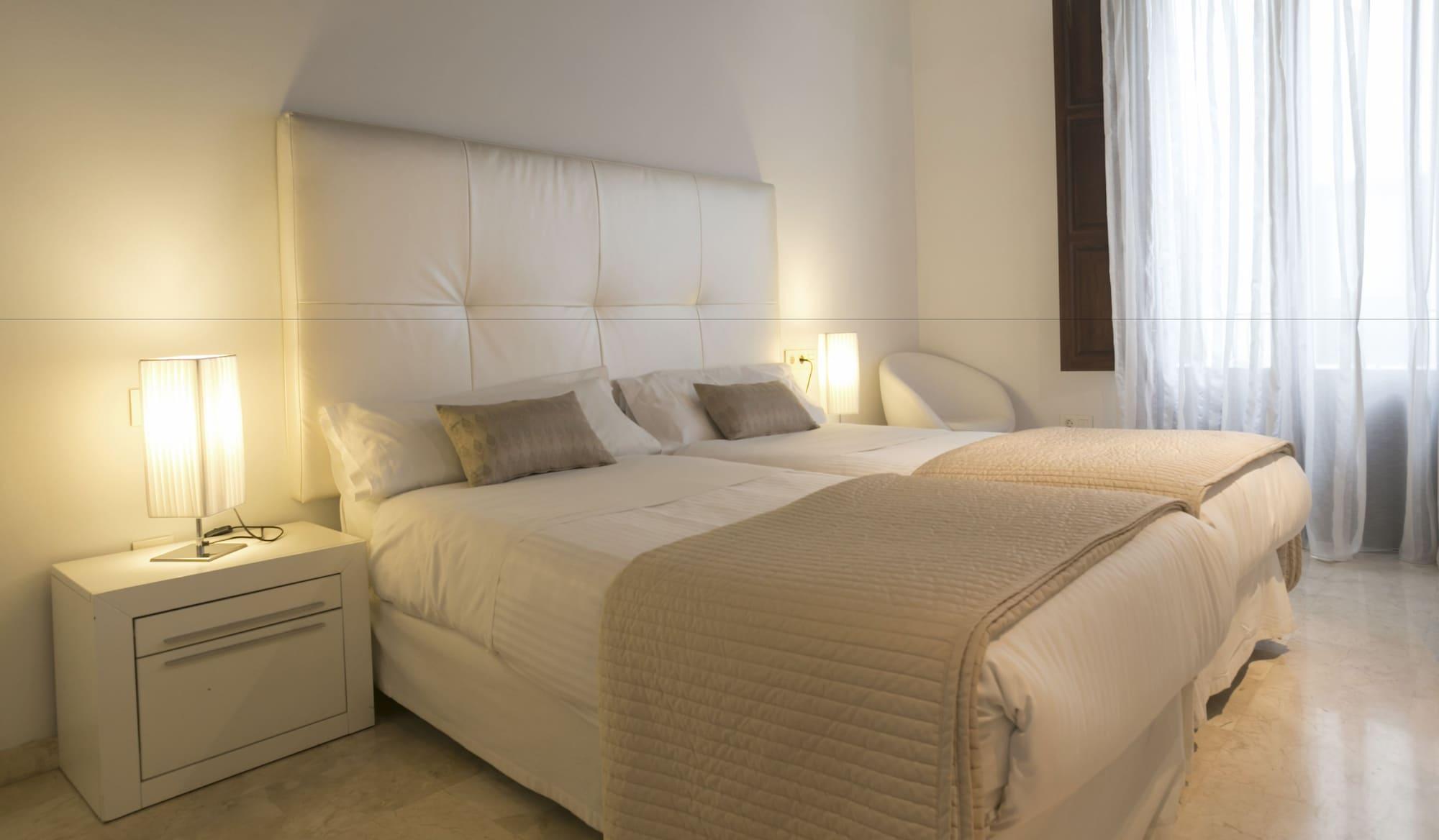 Elvira Aparthotel Granada