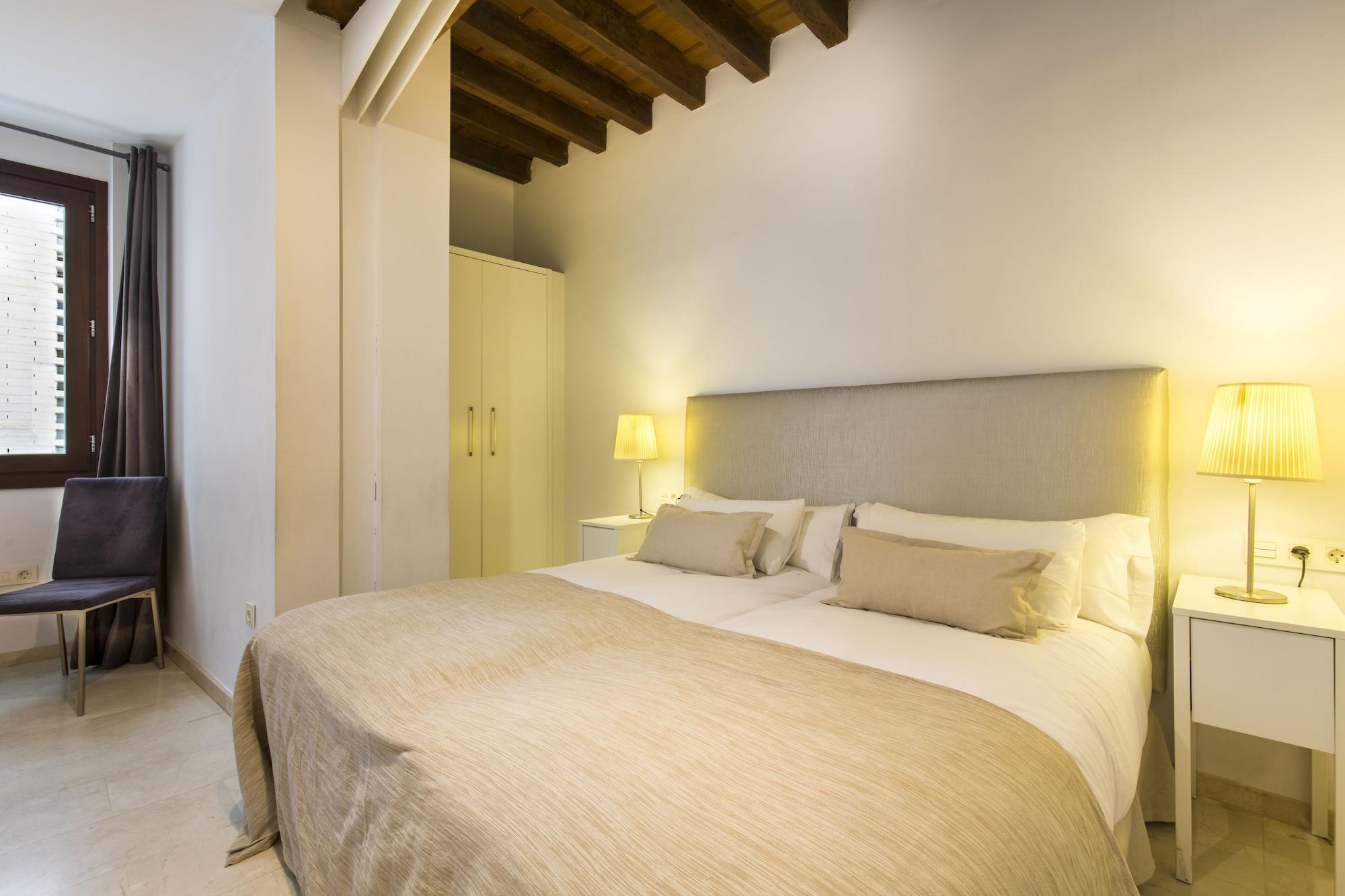 Elvira Aparthotel 3*
