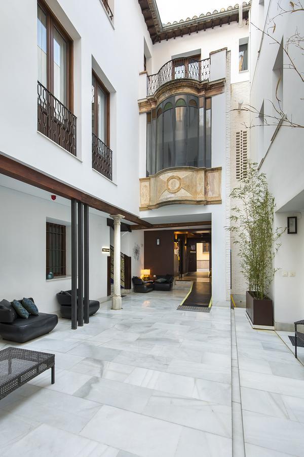Elvira Aparthotel Granada