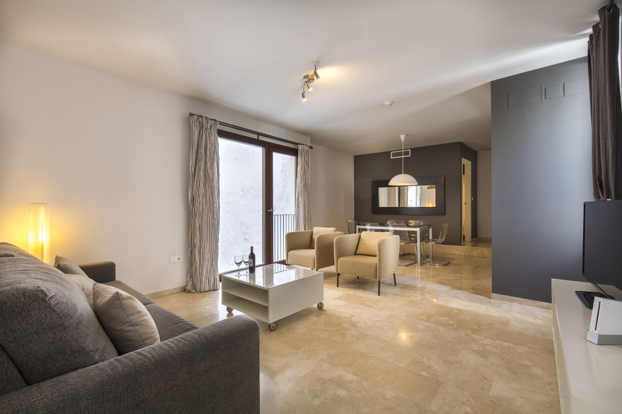 Elvira Apartahotel 3*