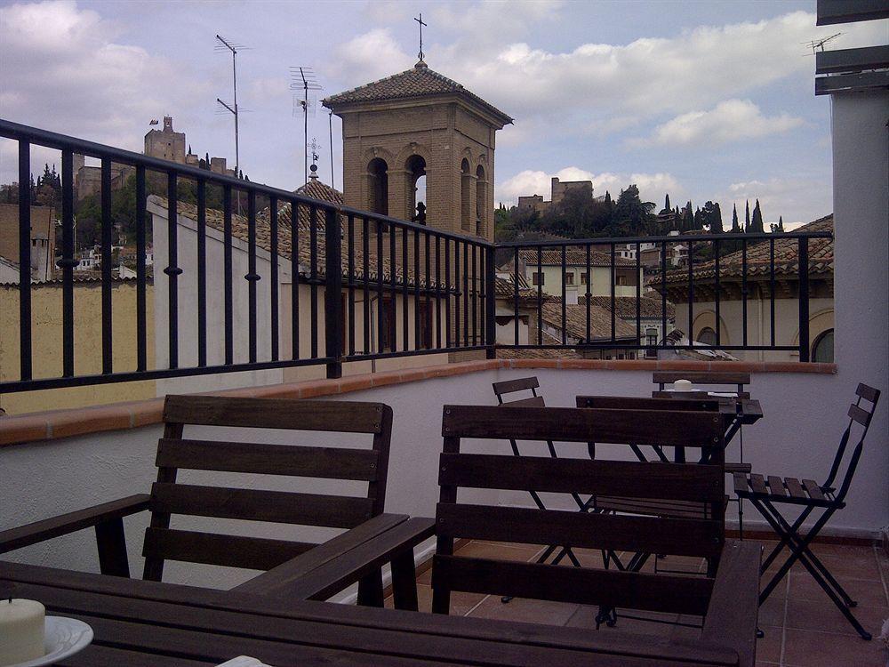 Elvira Apartahotel