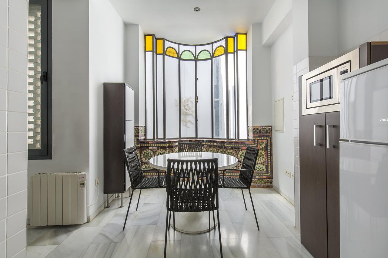 Elvira Apartahotel