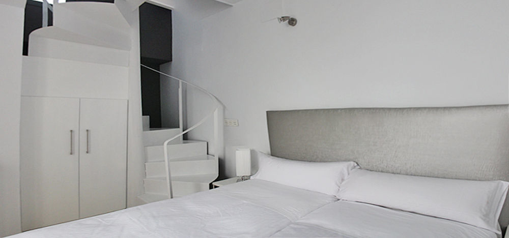 Elvira Aparthotel 3*